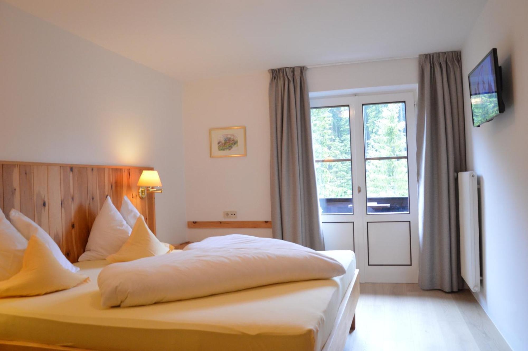 Lake & River Hotel Carezza al Lago Bagian luar foto